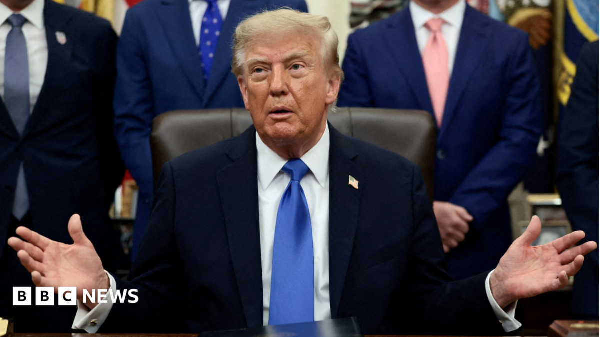 US President Donald Trump speaks during a meeting with travel executives in the Oval Office at the White House in Washington, DC, U.S., 2 September, 2026.
