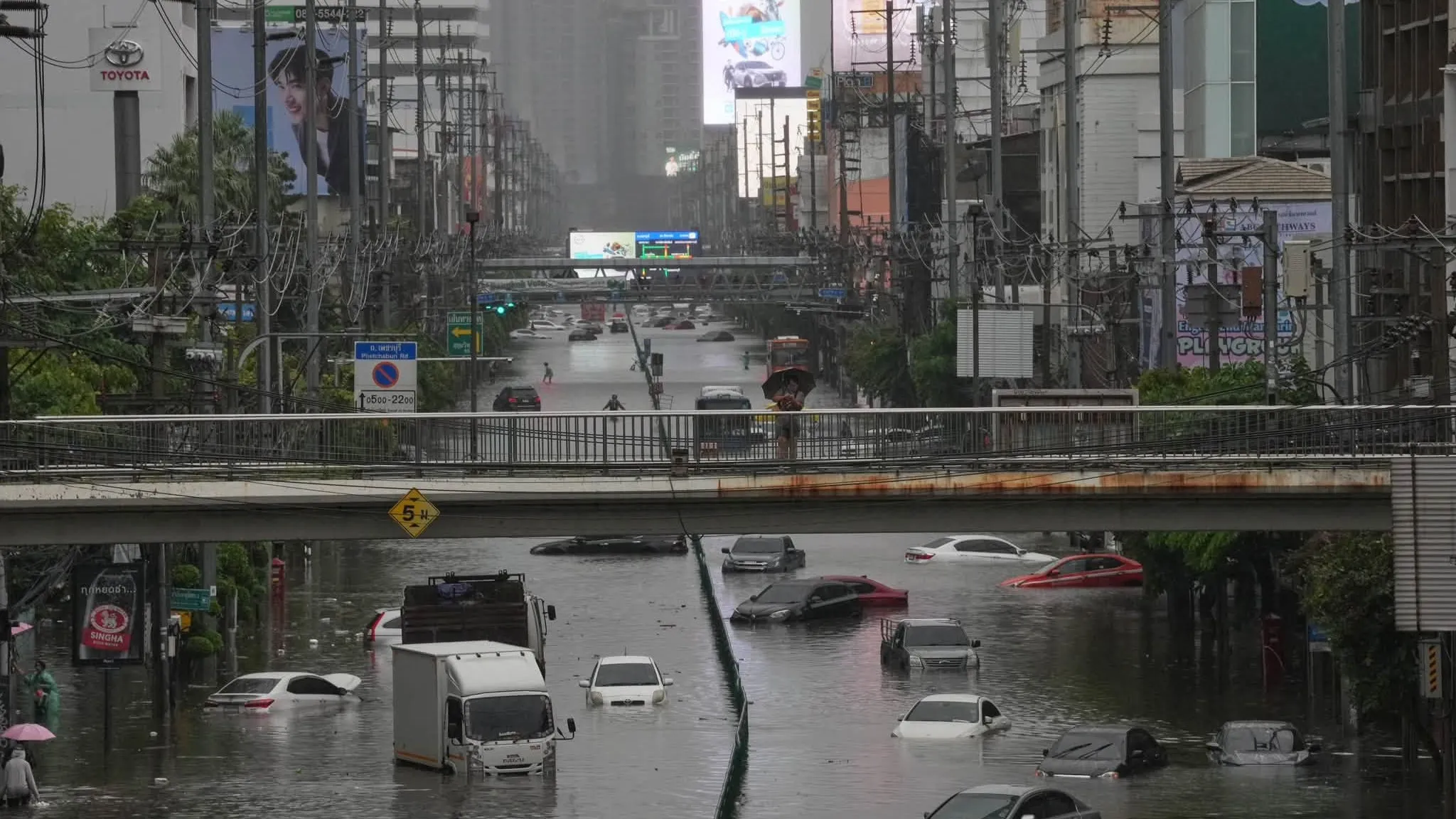 Bangkok floods threaten to shave 0.3 percentage points from Thailand’s 2026 growth