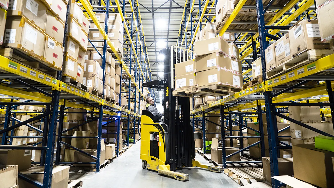 Genesco closes 25 stores as footwear retailer seeks to boost profits