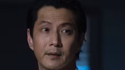 Will Yun Lee as Dr. Alex Park raising his eyebrows at someone off camera in The Good Doctor