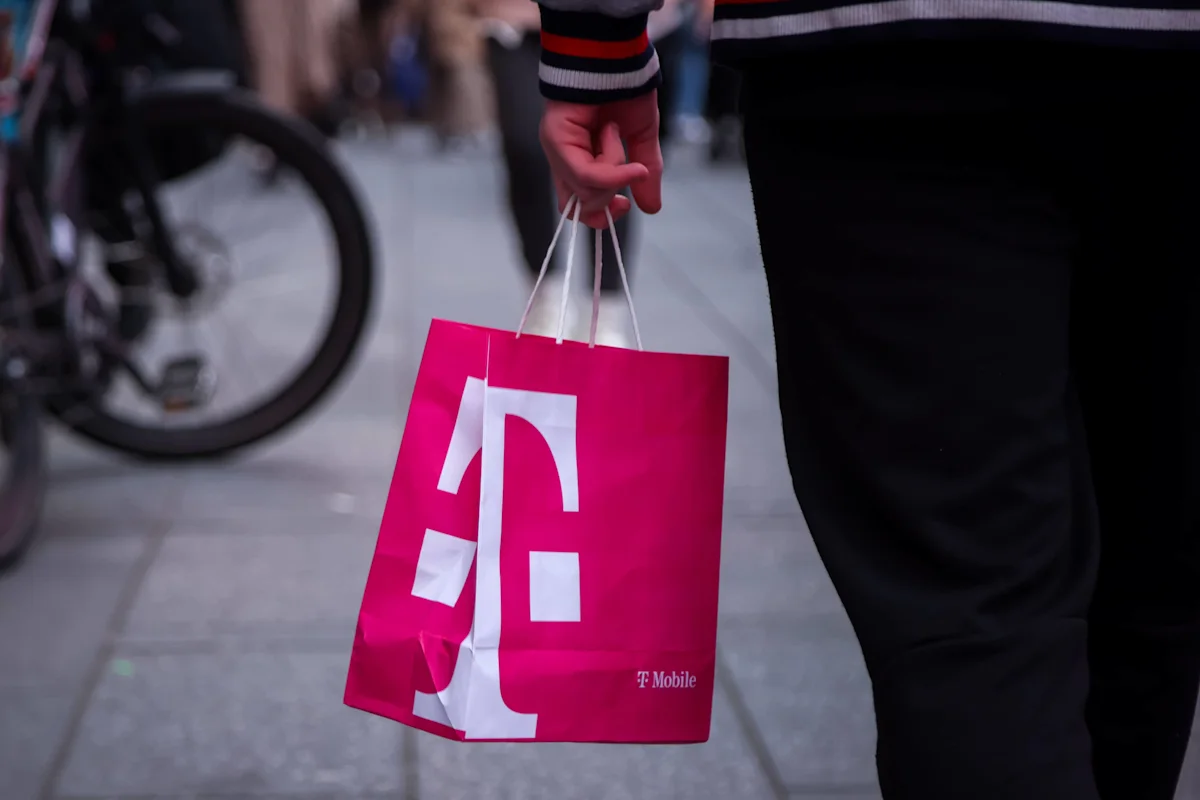 T-Mobile and Verizon face a new broadband rival