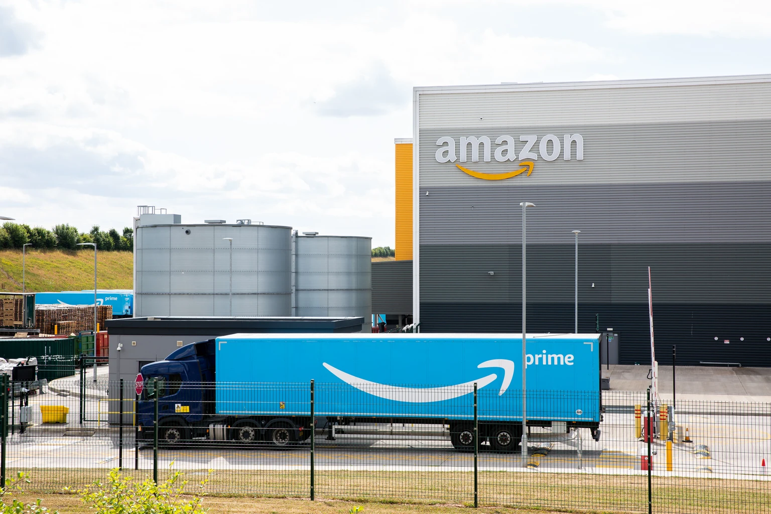 Amazon Stock At 20x P/E: A Textbook GARP Opportunity (NASDAQ:AMZN)