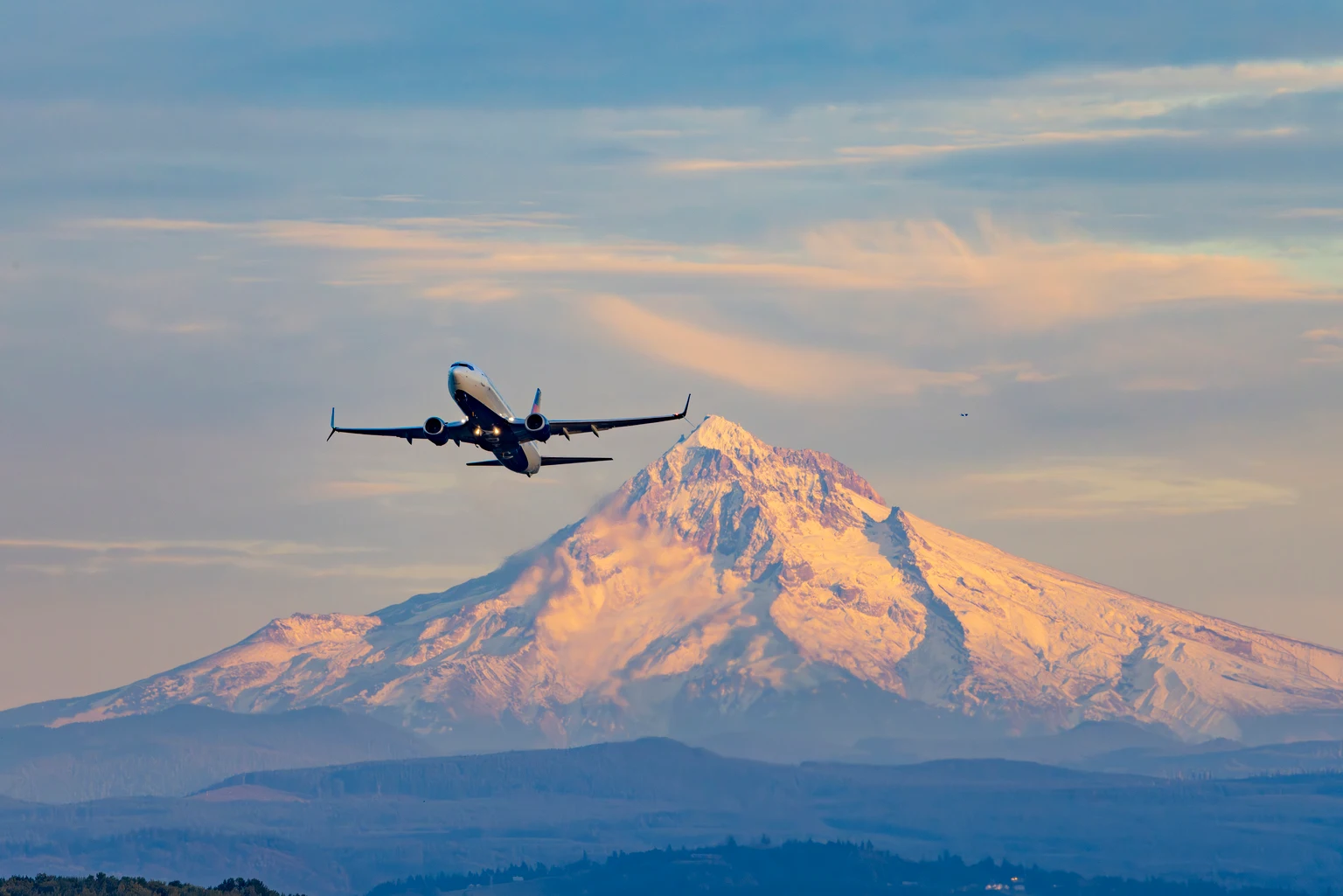 Delta 737 Mt Hood.