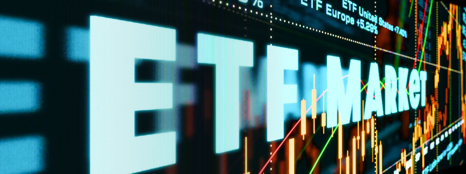ETF (Exchange Traded Fund), chart, lines, prices, investment.