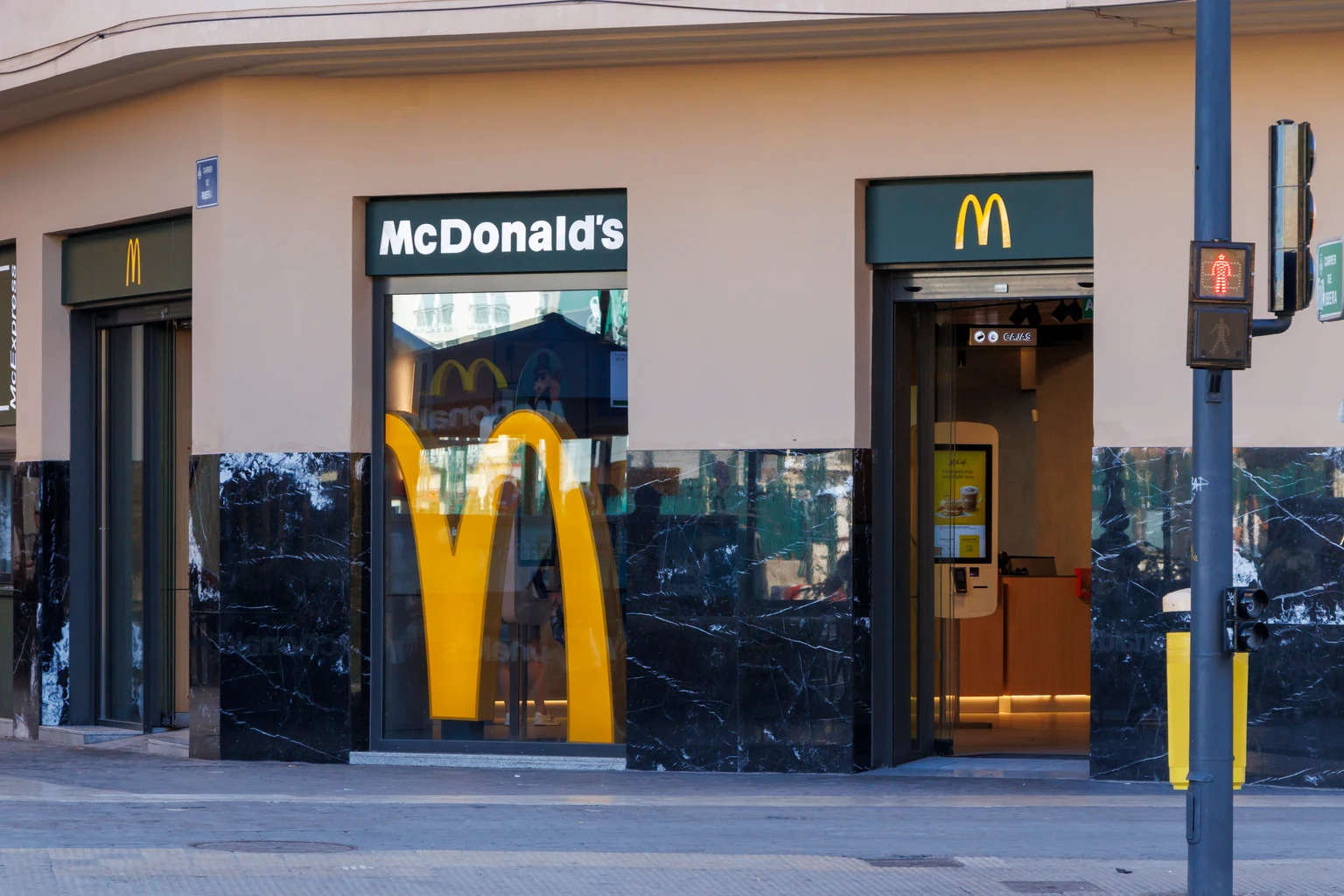 McDonald's Stock: At 52-Week Lows, But I'm Still Not Interested (NYSE:MCD)