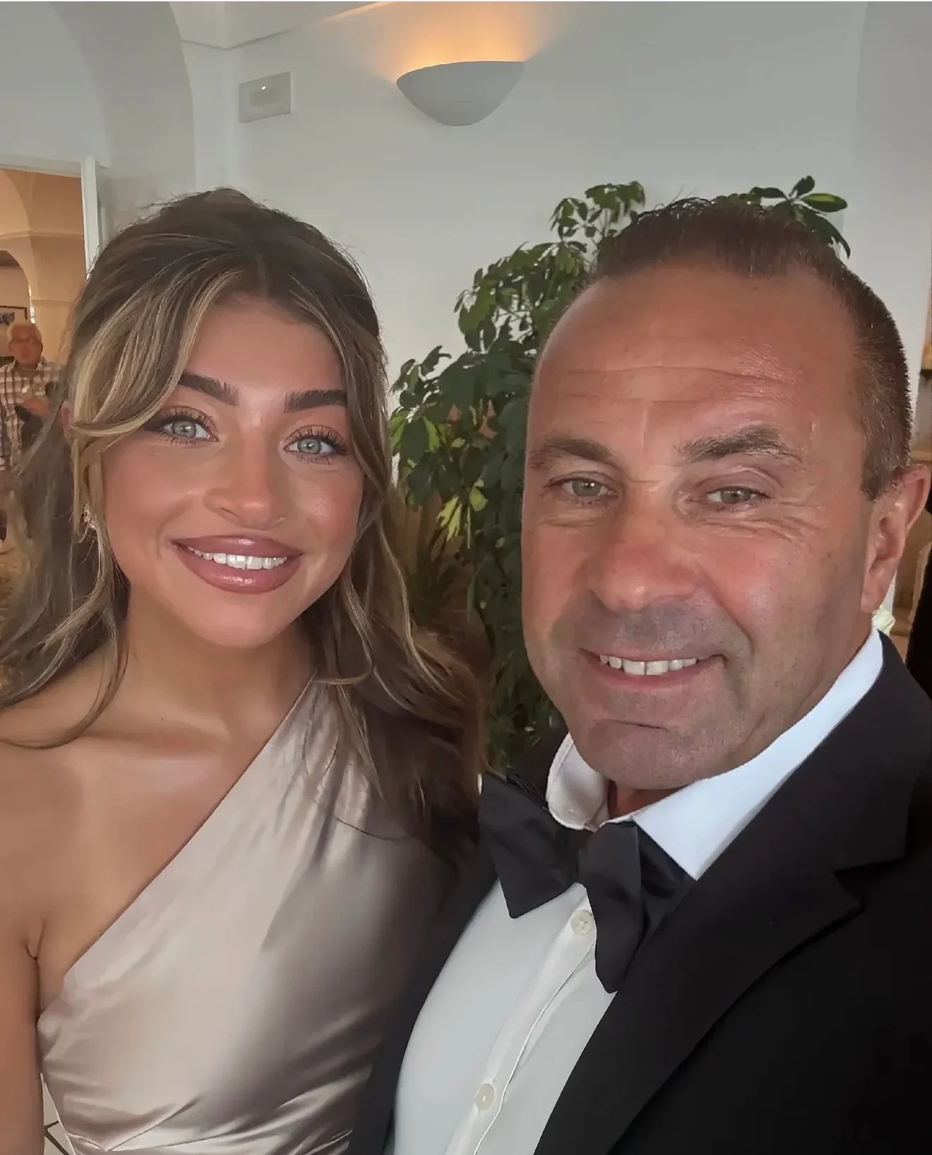 Gia Giudice Says Dad Joe ‘Wishes He Was Home,’ Fans React