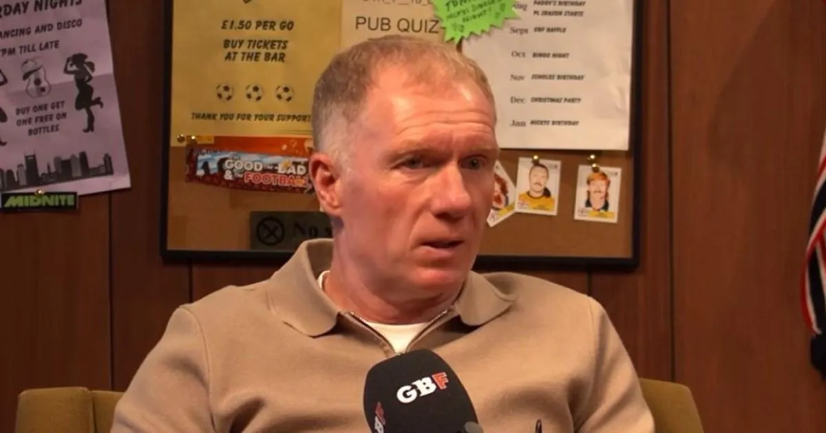 Paul Scholes urges Michael Carrick to drop Man Utd star against Man City | Football