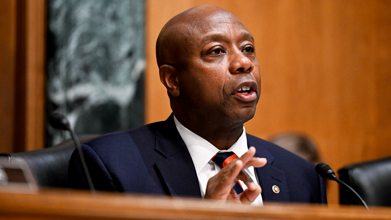 Sen. Tim Scott says Clarity Act vote will define US crypto future