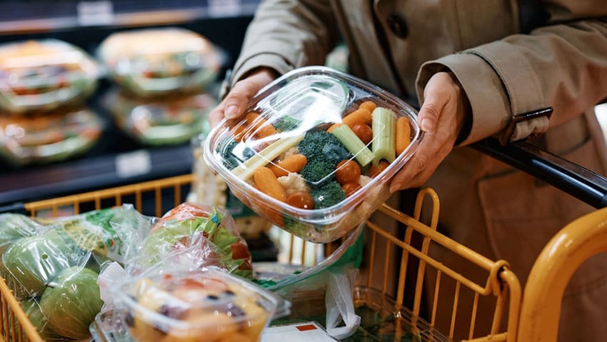 When Does a Clear Product Window Improve Consumer Buying Decisions?