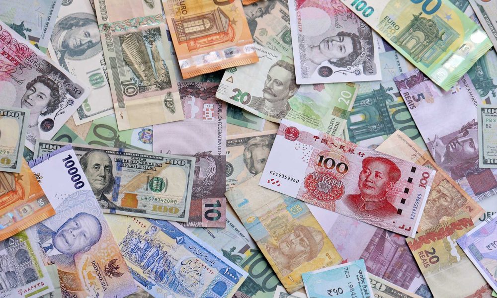 Yet, companies managing global cash flows through standard single-currency banking infrastructure routinely encounter severe friction: unexpected intermediary deductions, days-long settlement delays, and aggressive foreign exchange markups. 