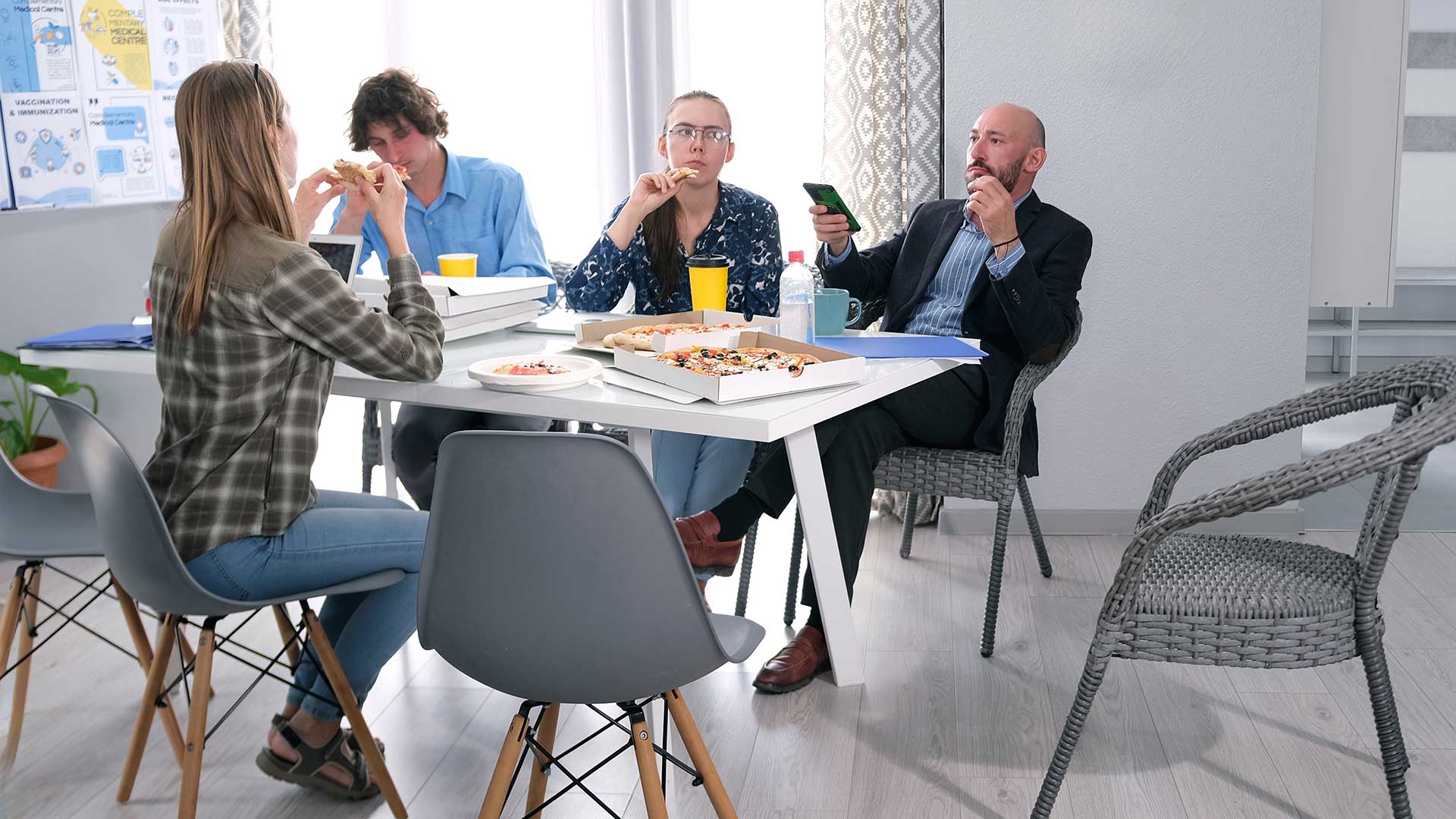 Rising Presenteeism? Your Employees' Lunch Could Be to Blame