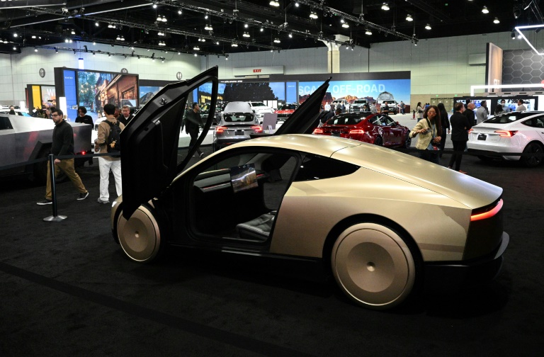 Tesla Tells Cybercab Riders to Talk to Grok for Climate,