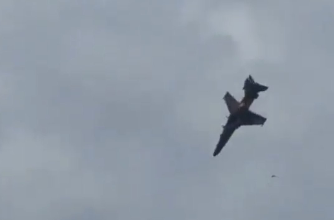 Two RAF Pilots Eject With Minor Injuries After Hawk T2