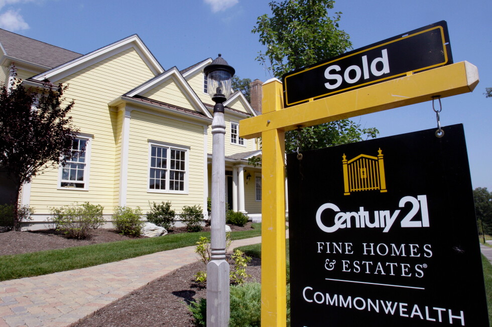 Mortgage rates climb again, pushing the 30-year average to a 1-year high