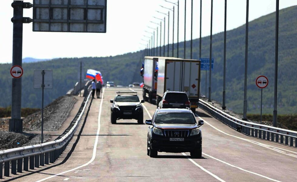 Russia and North Korea open the first road link across shared border