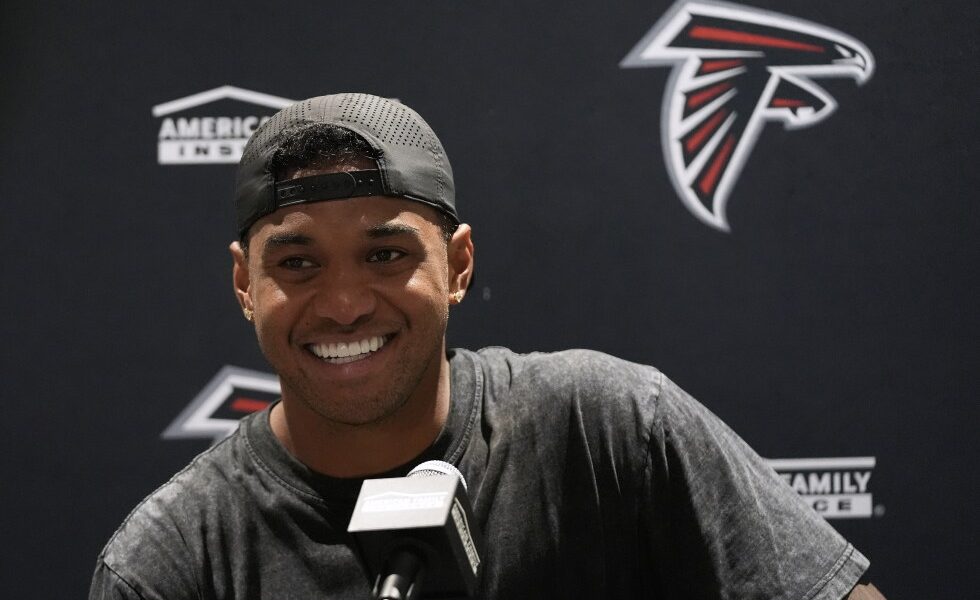 Falcons select Tua Tagovailoa as Week 1 starter over Michael Penix Jr.