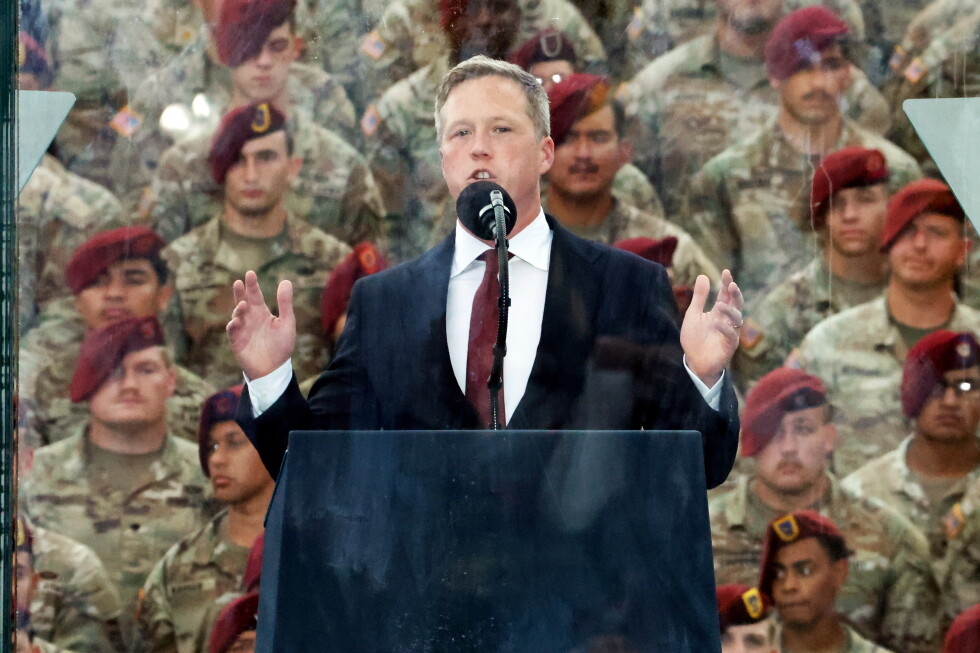 Army Secretary Dan Driscoll is stepping down