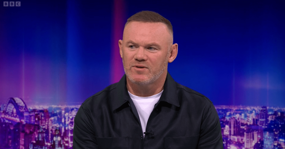 Wayne Rooney says Arsenal star should have been sent off against Chelsea | Football