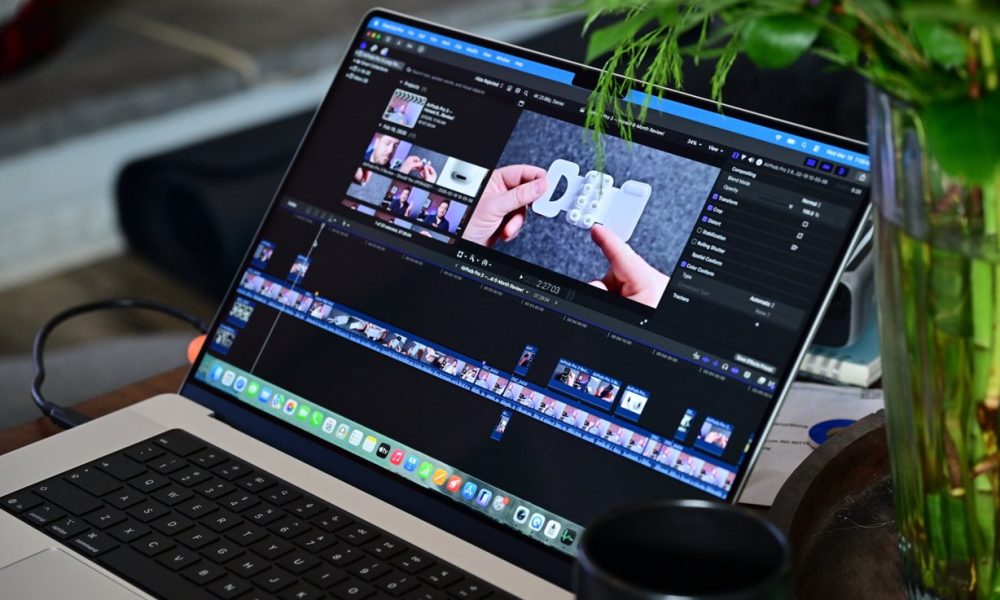 69186 145953 MacBook Pro M5 Max Final Cut Pro xl