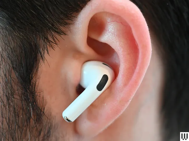 Apple AirPods Pro 3 HR Macro In ear