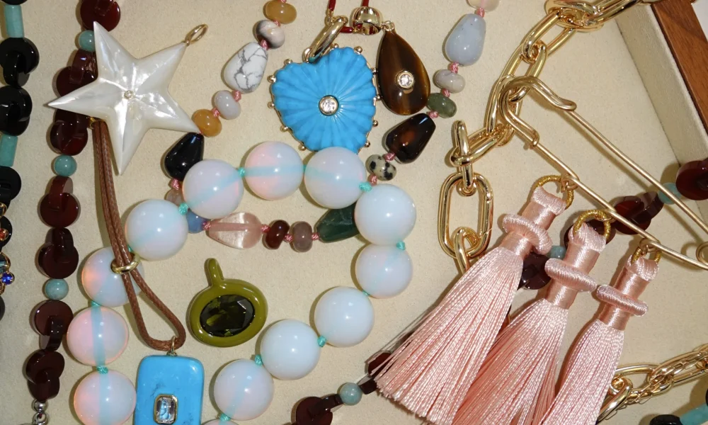 OCTOBER JEWELRY BOX