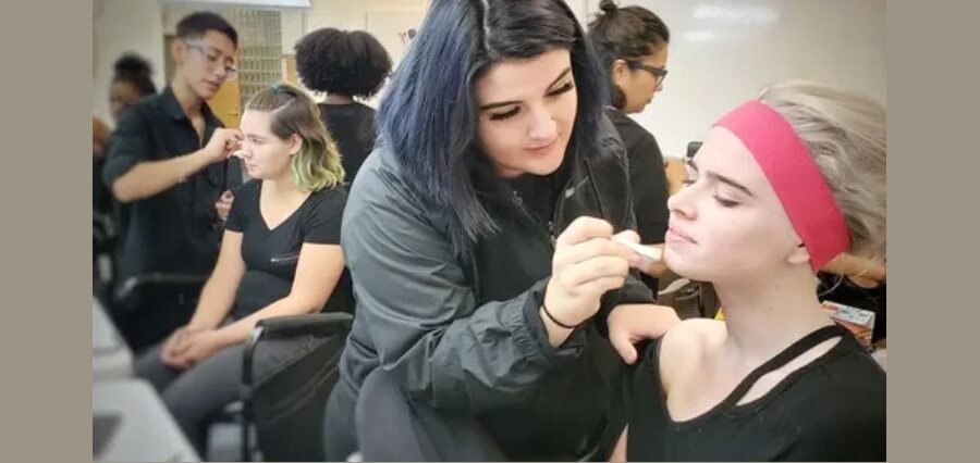 Why Makeup Classes in Brampton Are Perfect for Aspiring Makeup Artists
