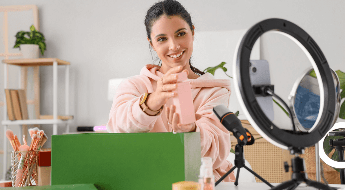 How to Build Lifestyle Blog Content Strategies Around Fragrance Reviews